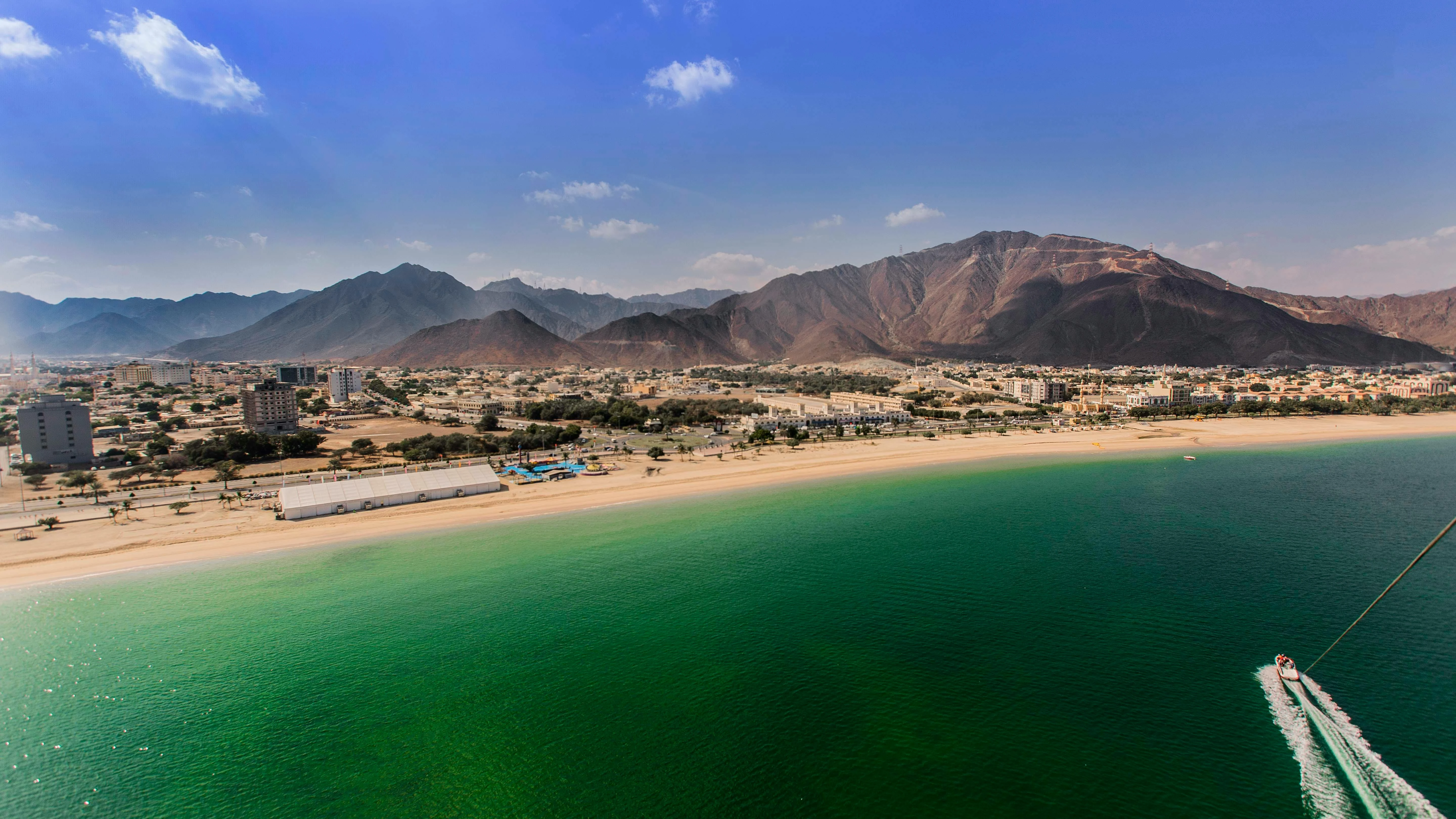 شاطئ الشارقة. مصدر الصورة: Pexels
