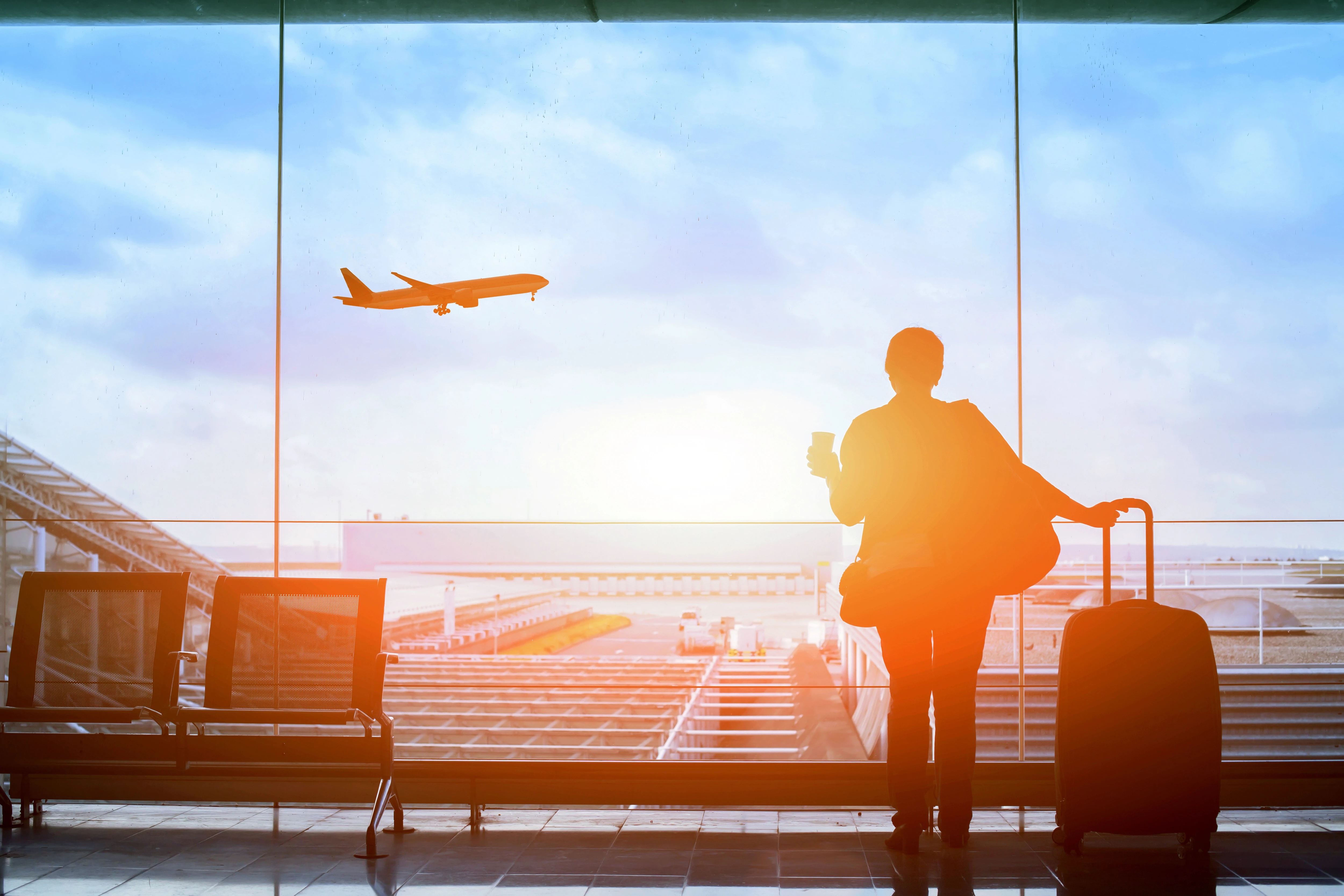 انتبه للقواعد المتبعة في مطارات الإمارات. مصدر الصورة: Shutterstock