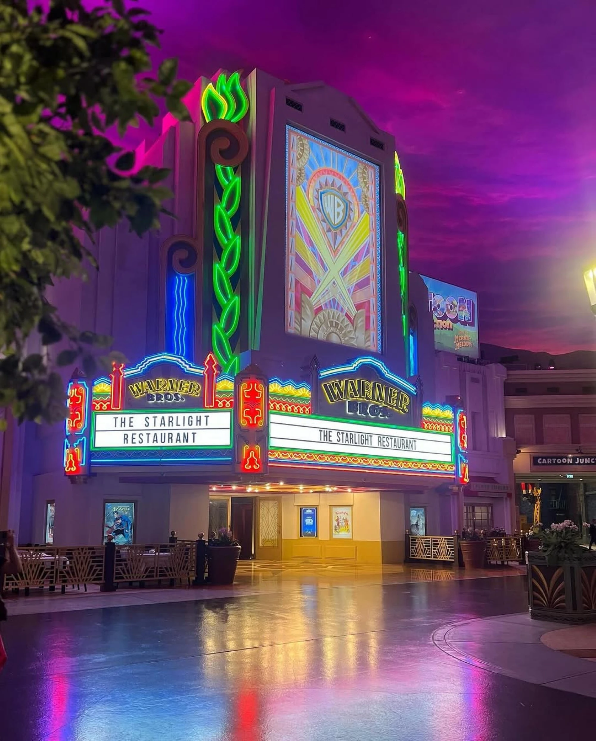 عالم وارنر براذرز أبوظبي 