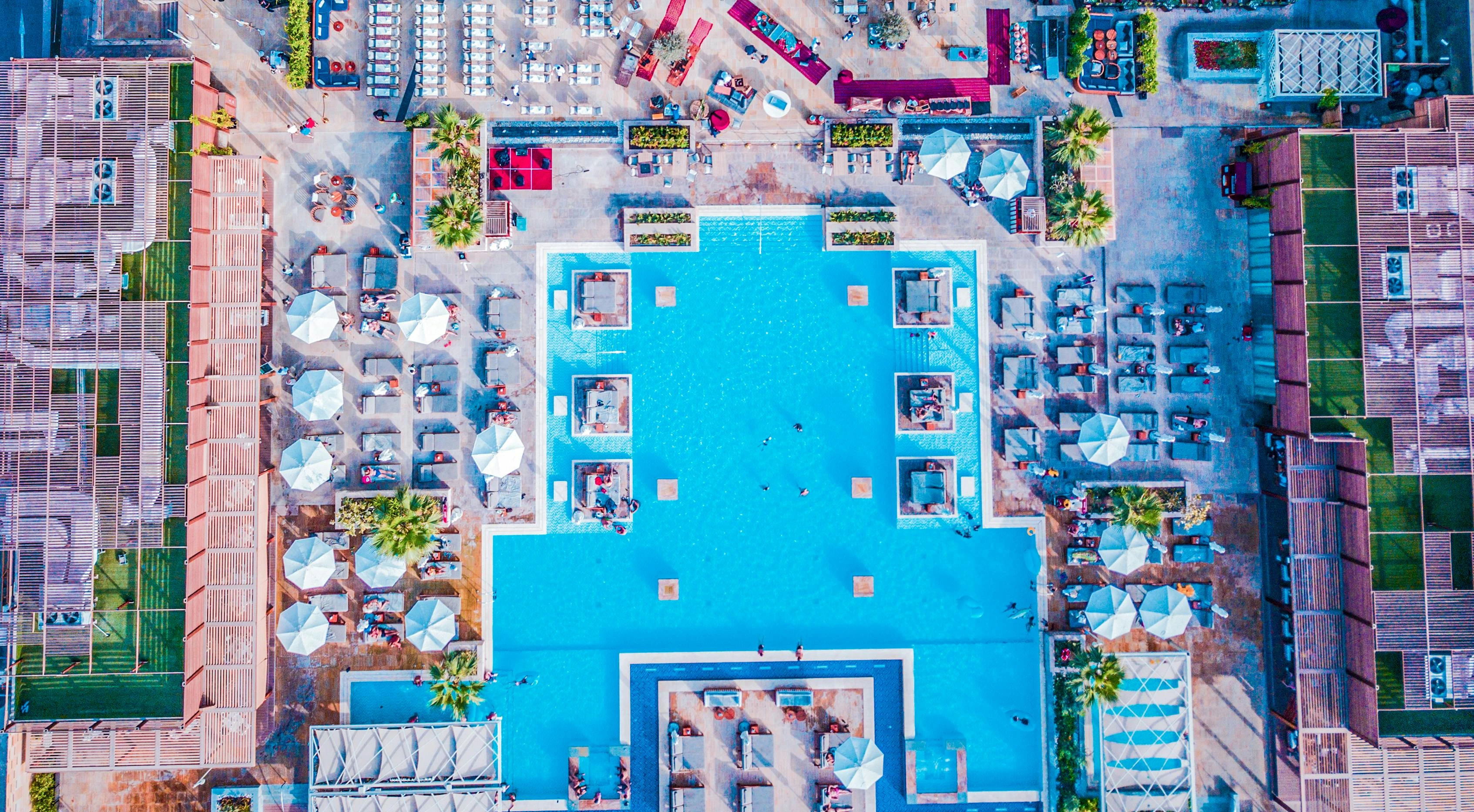  حوض سباحة في دبي. مصدر الصورة: Pexels
