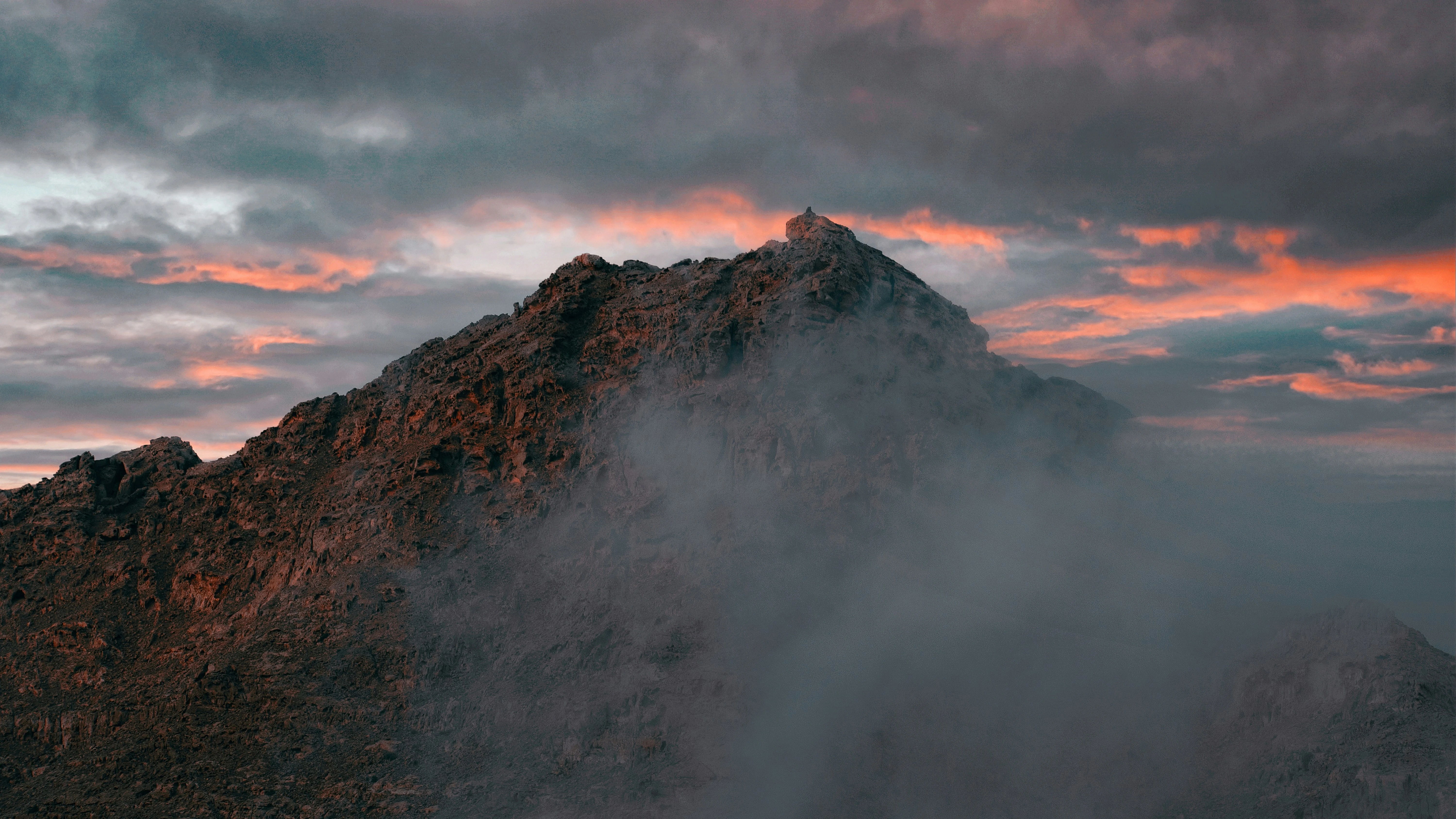 جبل حفيت. مصدر الصورة: Unsplash