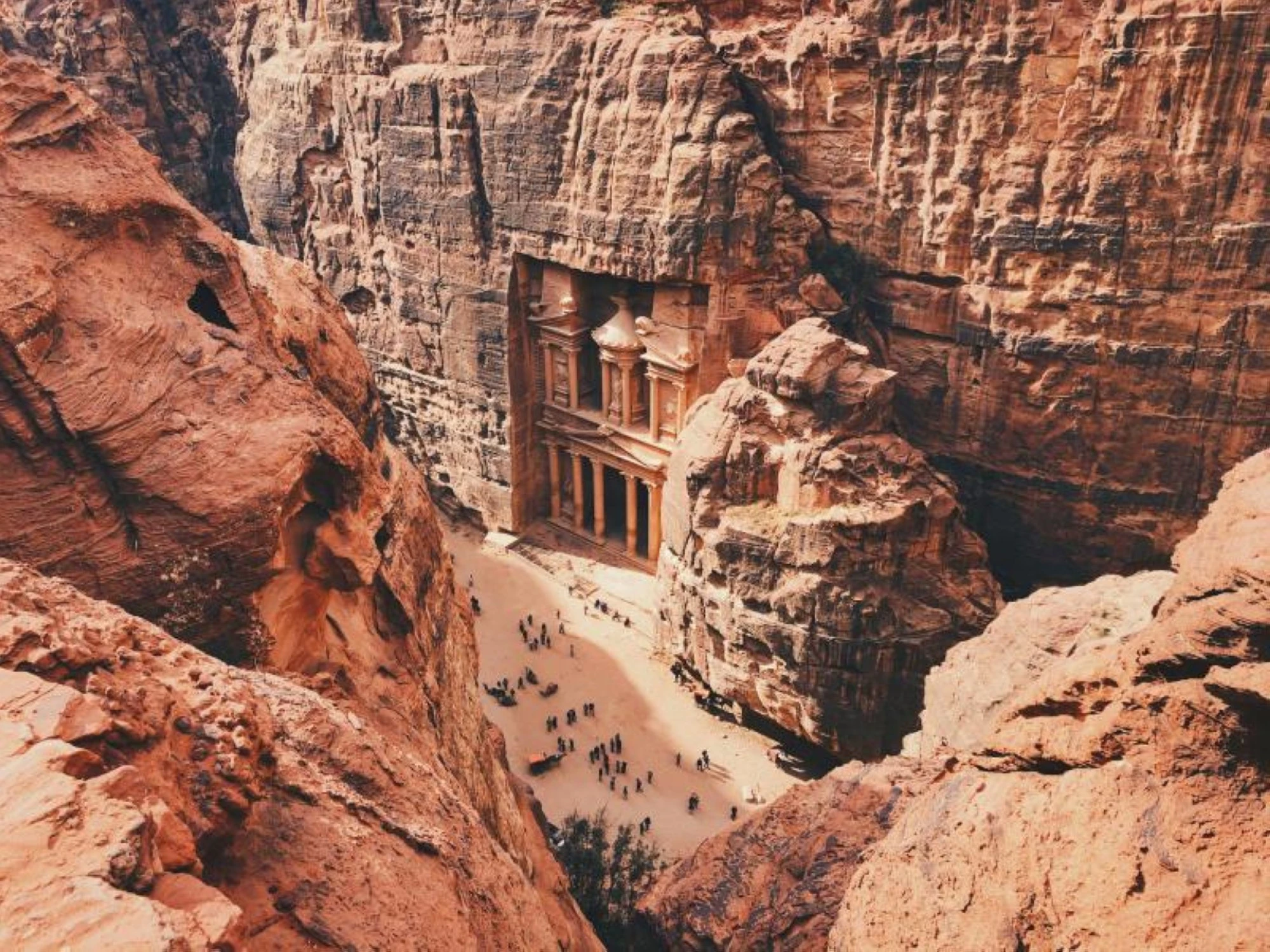 البتراء، الأردن. مصدر الصورة: Unsplash