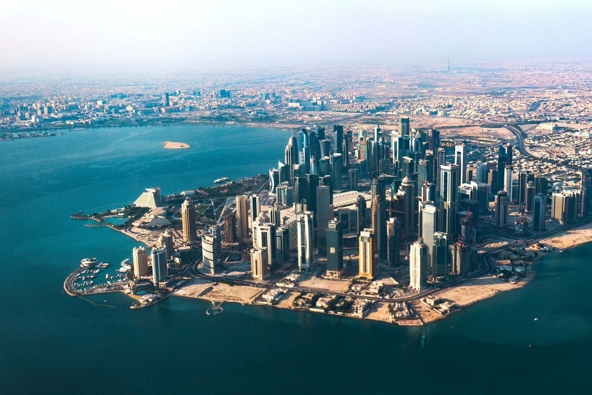  افق الدوحة من السماء. المصدر: Unsplash