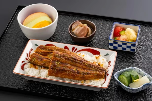  أفضل الأطباق على متن الخطوط اليابانية 