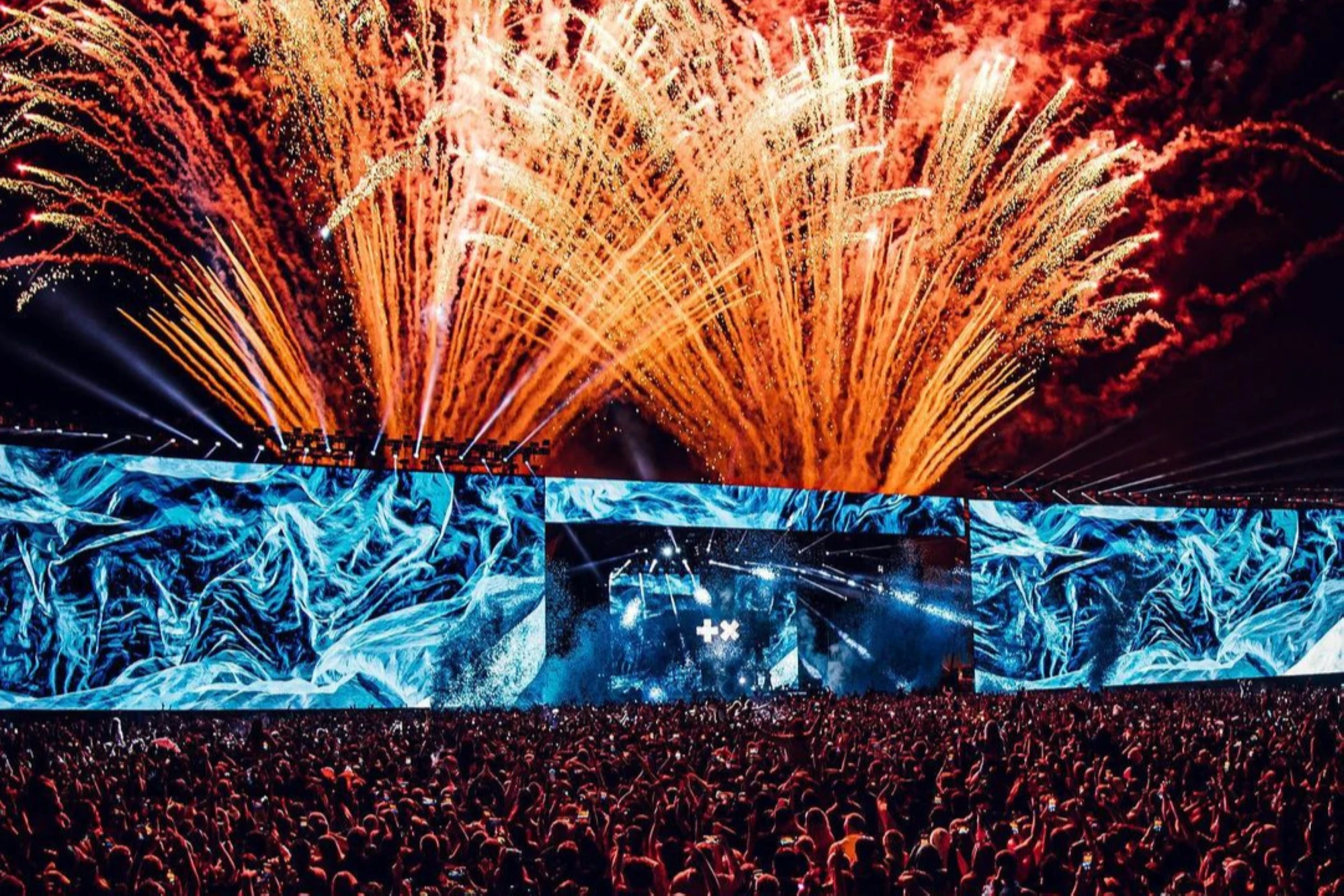 Fireworks and big screens at the Riyadh MDL Beast concert