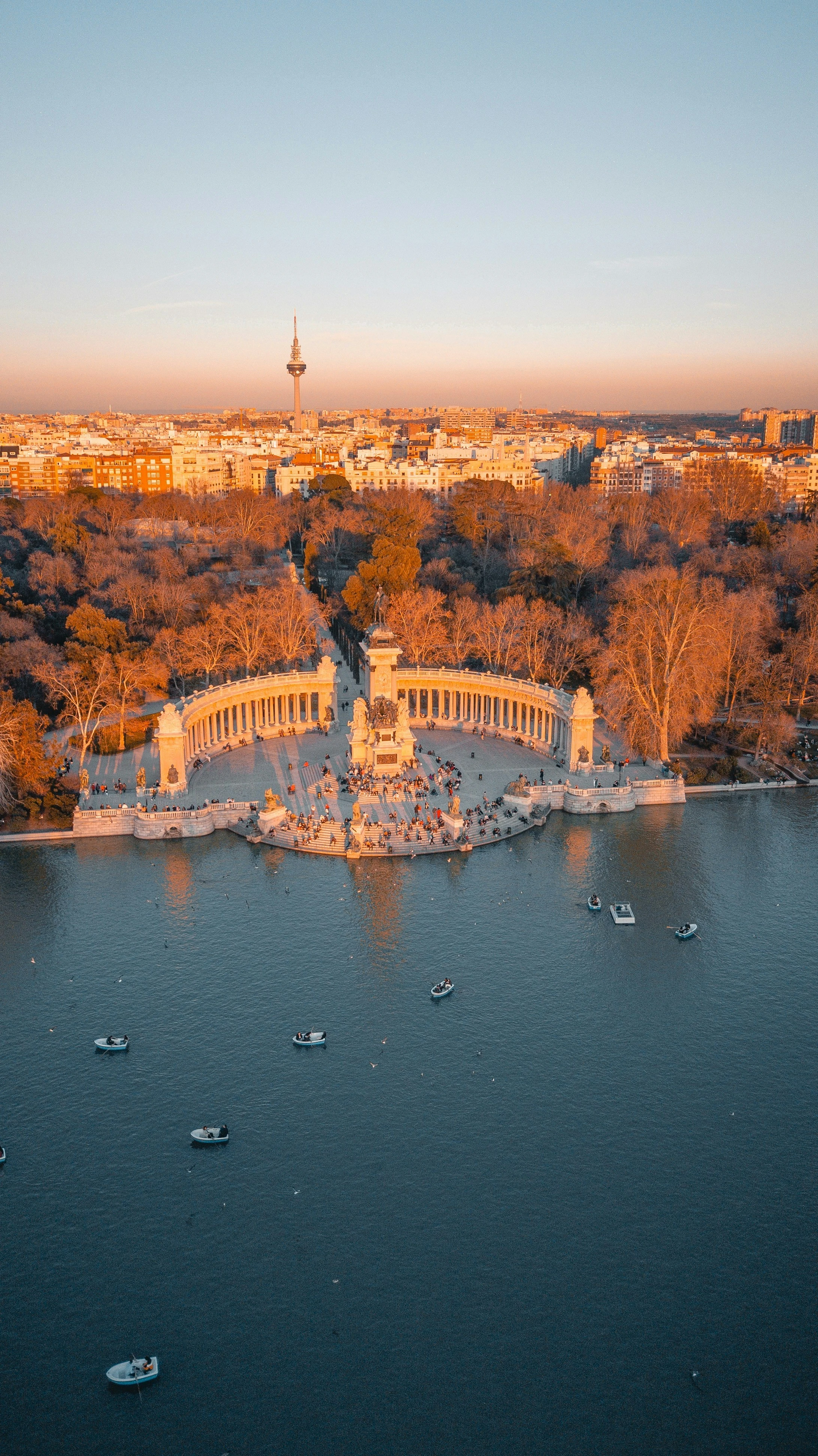 مدريد، إسبانيا.  المصدر: Unsplash