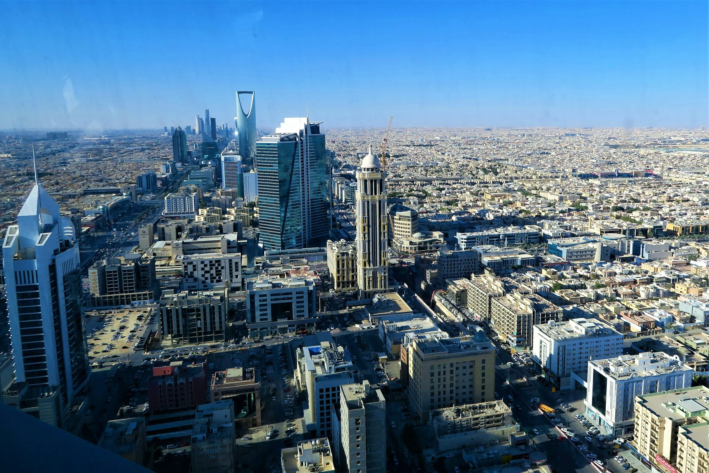 An overview of the city streets of Riyadh on a sunny day. Unsplash
