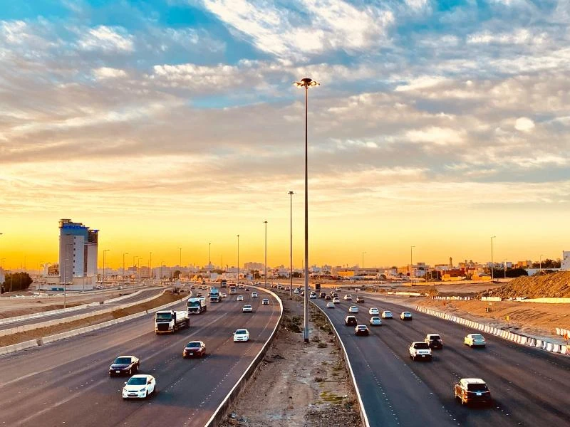 Traffic on one of Jeddah's motorways. Unsplash