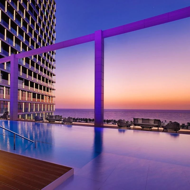 The rooftop pool at the Shangri La in Jeddah at sunset
