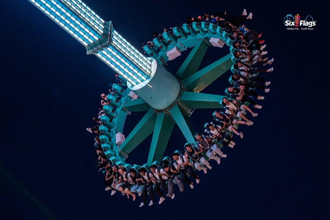 تتيح تذكرة الصيف الجديدة لزوار مدينة القدية الدخول إلى كل من أكواريبيا وسيكس فلاغز القدية لعدد مرات غير محدود خلال شهر سبتمبر 